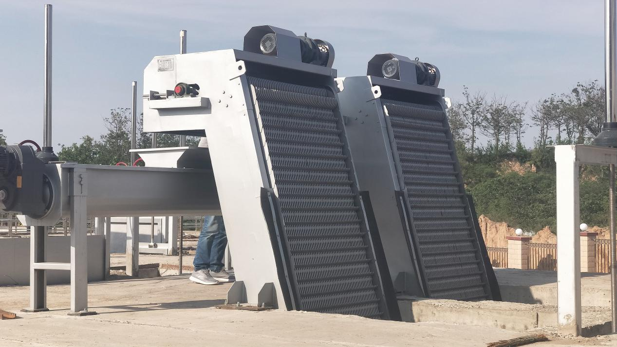 回轉(zhuǎn)式機(jī)械格柵怎么選型？